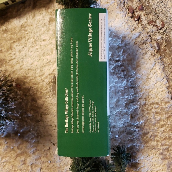 DEPARTMENT 56 - Alpine Village - At The Octoberfest - Set of 3 - In Original Box - Picture 9 of 10